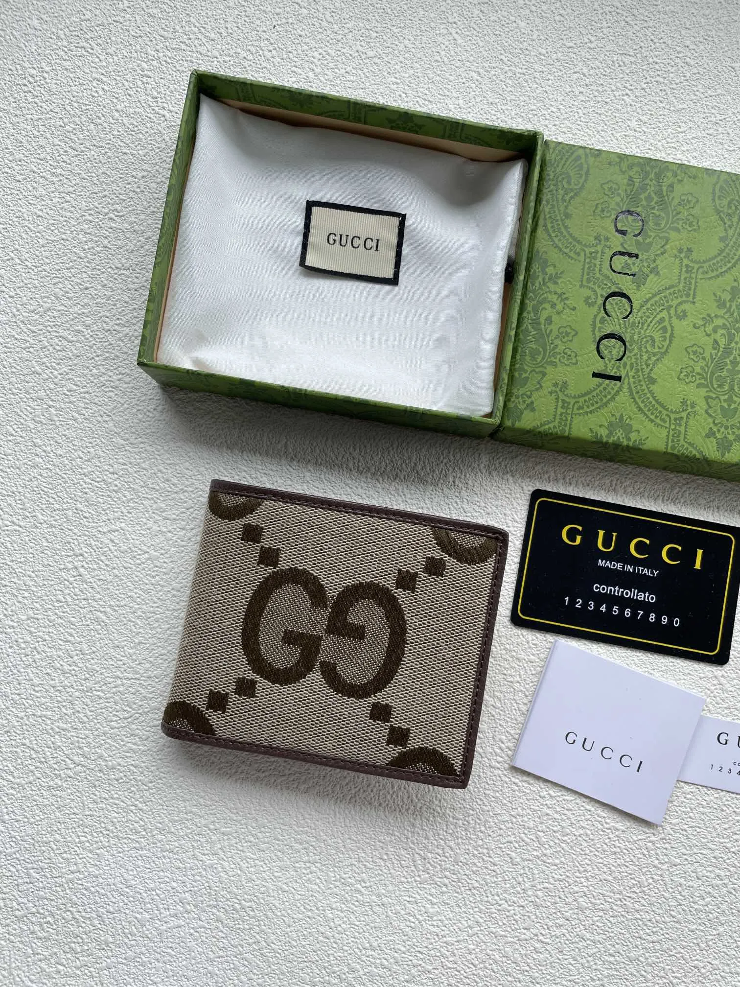 Gucci Wallets & Purse-782