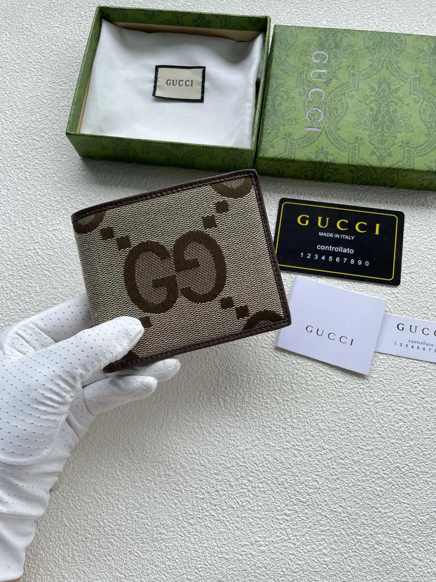 Alternative view of Gucci Wallets & Purse-782