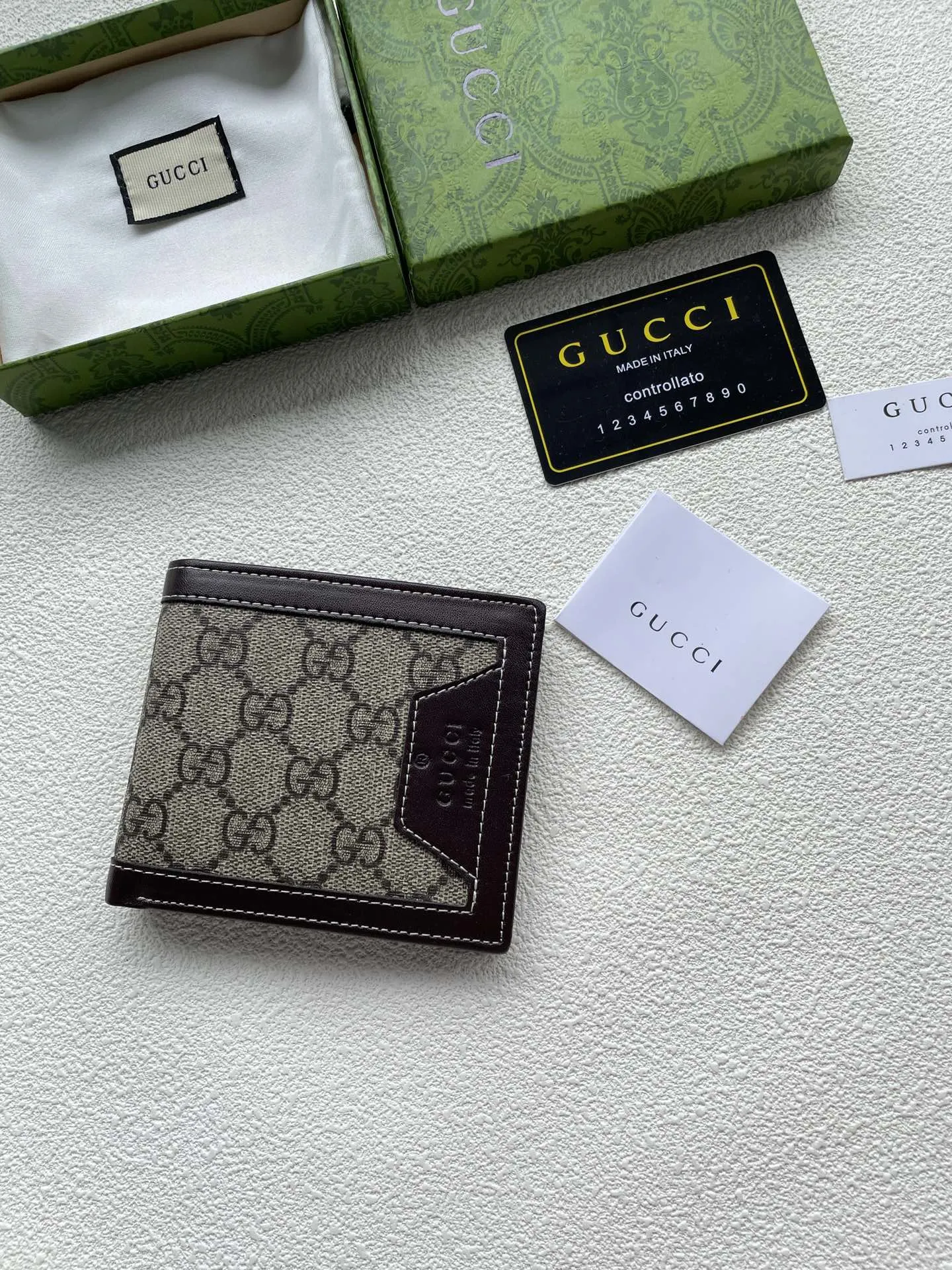 Gucci Wallets & Purse-784