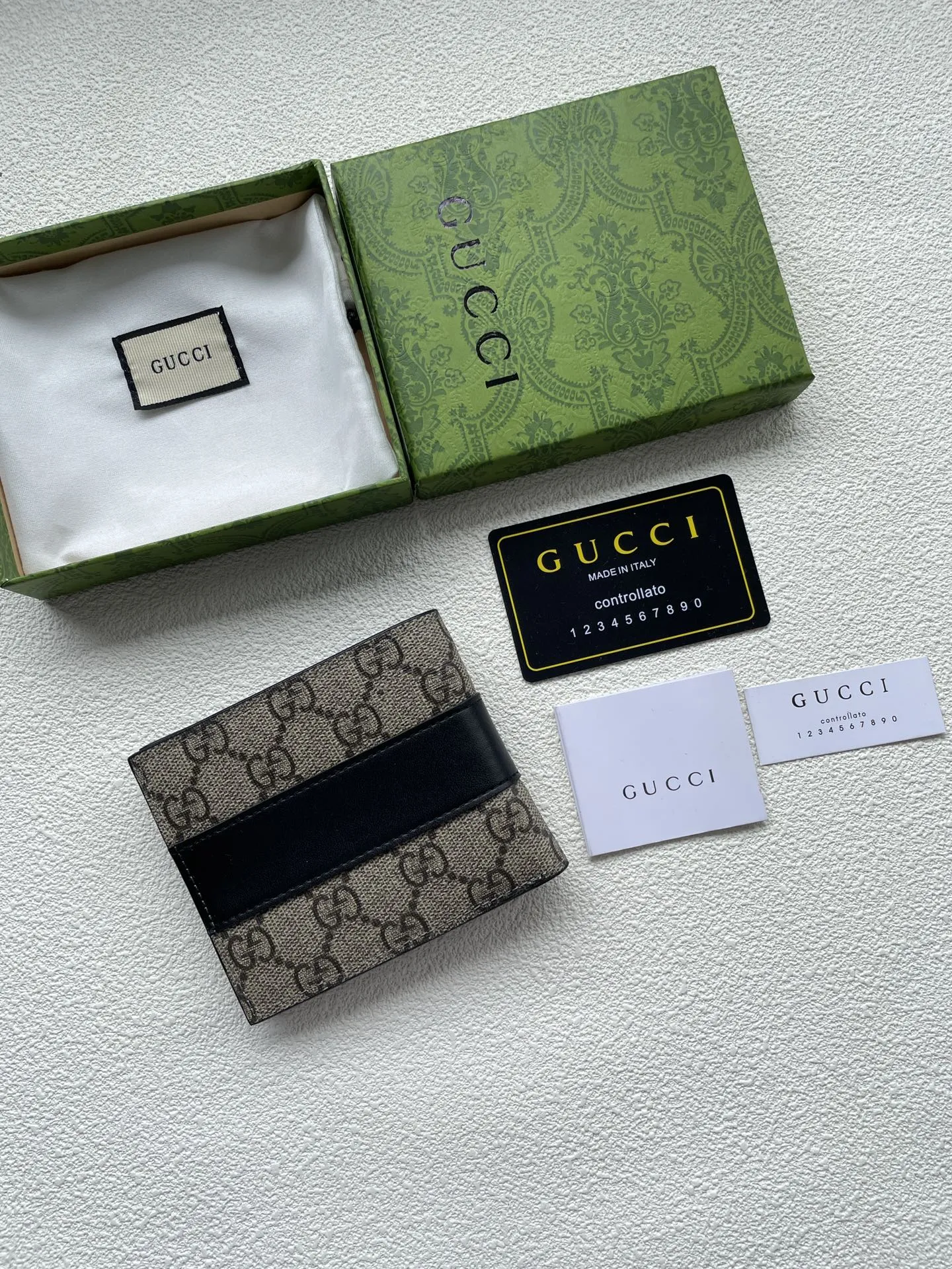 Alternative view of Gucci Wallets & Purse-790