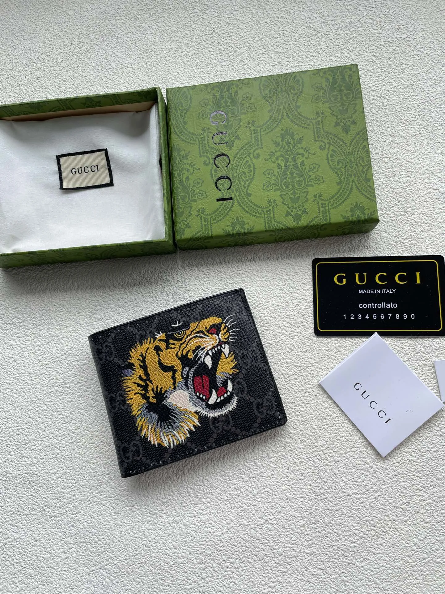 Alternative view of Gucci Wallets & Purse-795