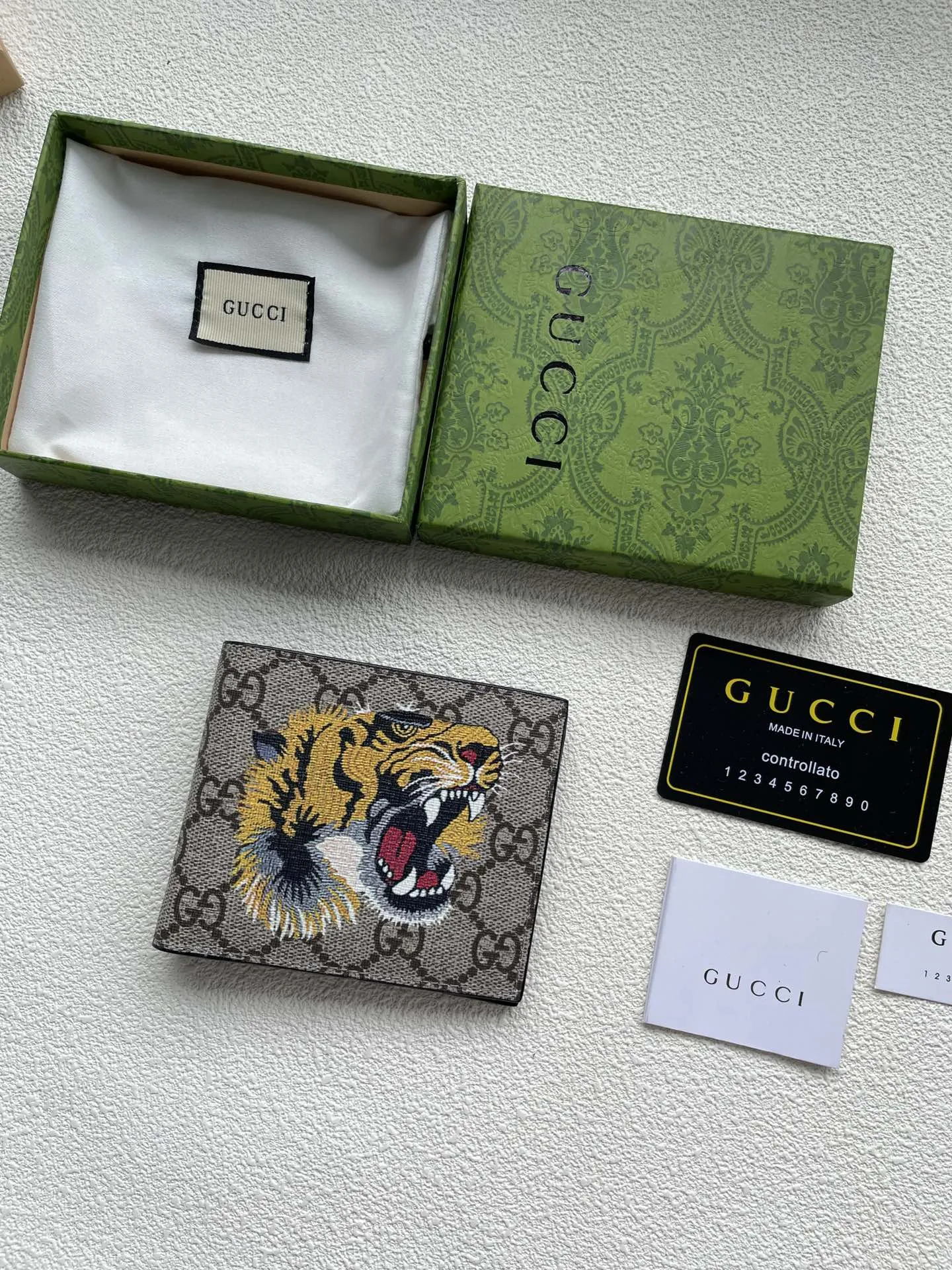 Gucci Wallets & Purse-796