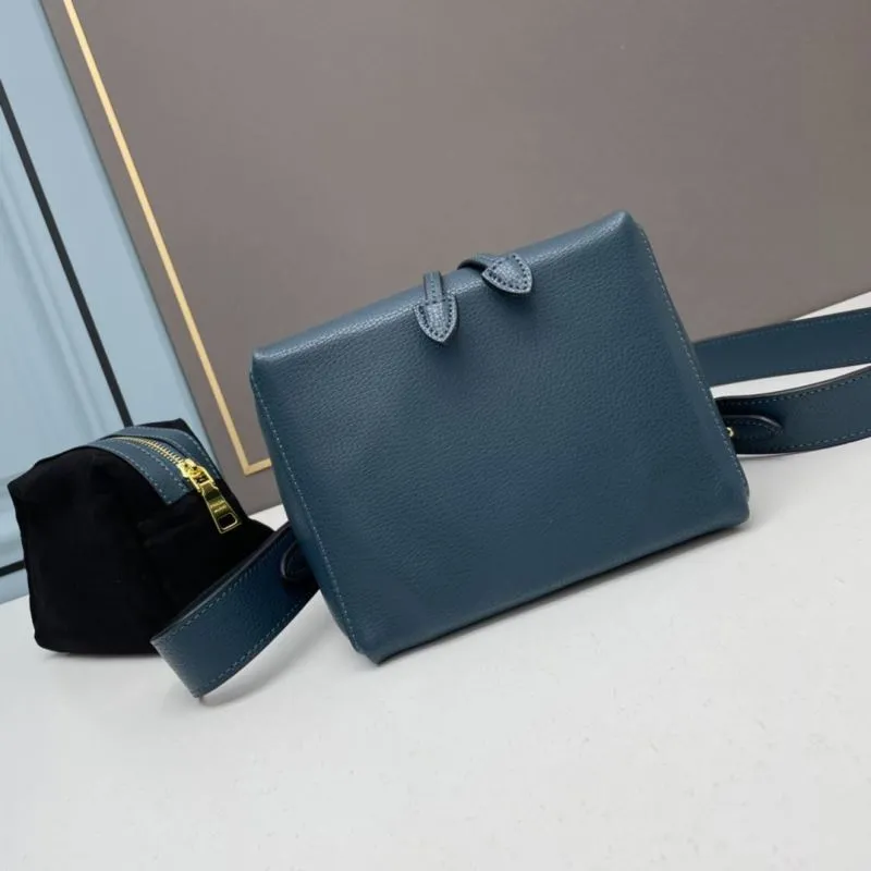Prada Bucket Bags-34 - Image 5
