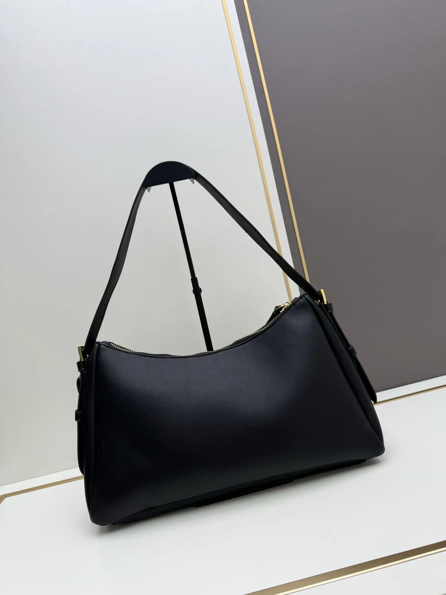 Alternative view of Prada Satchel Bags-730