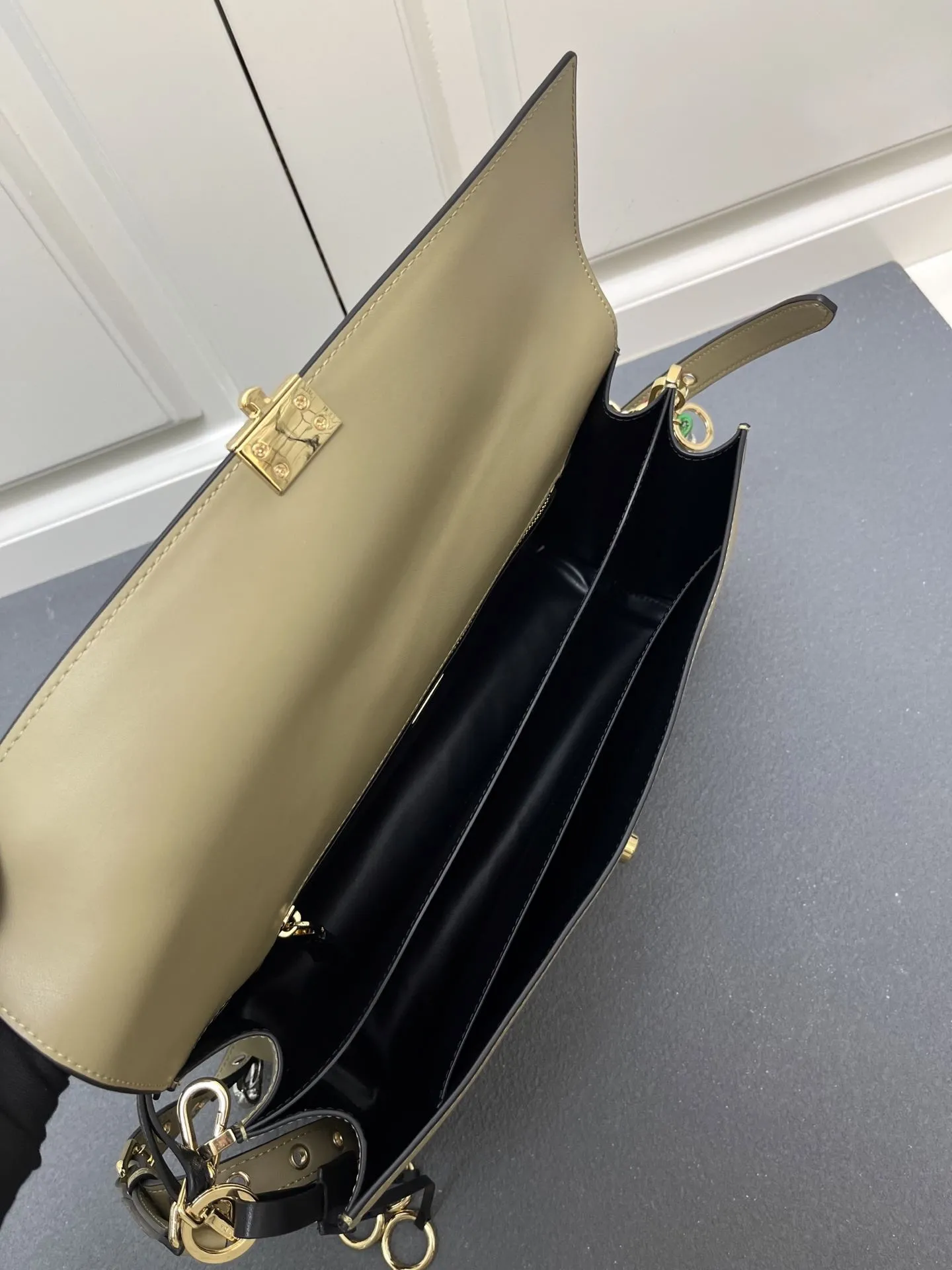 Alternative view of Prada Satchel Bags-737