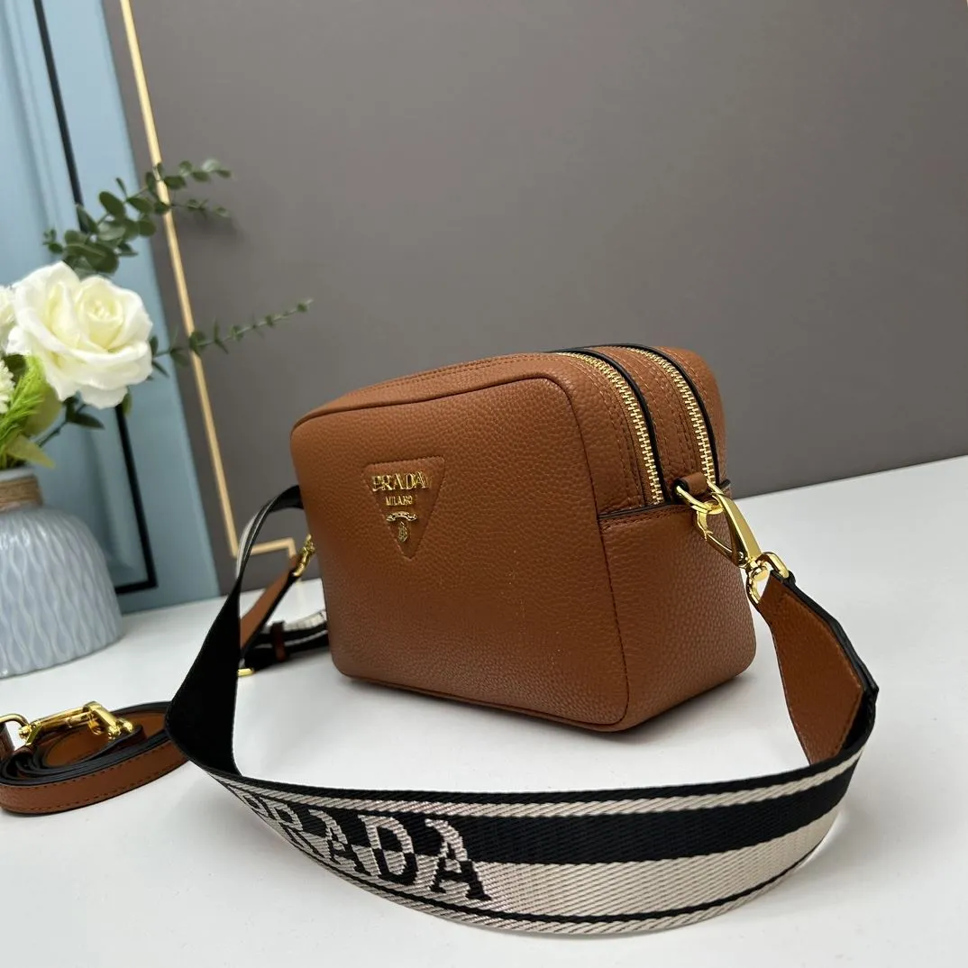 Alternative view of Prada Satchel Bags-772