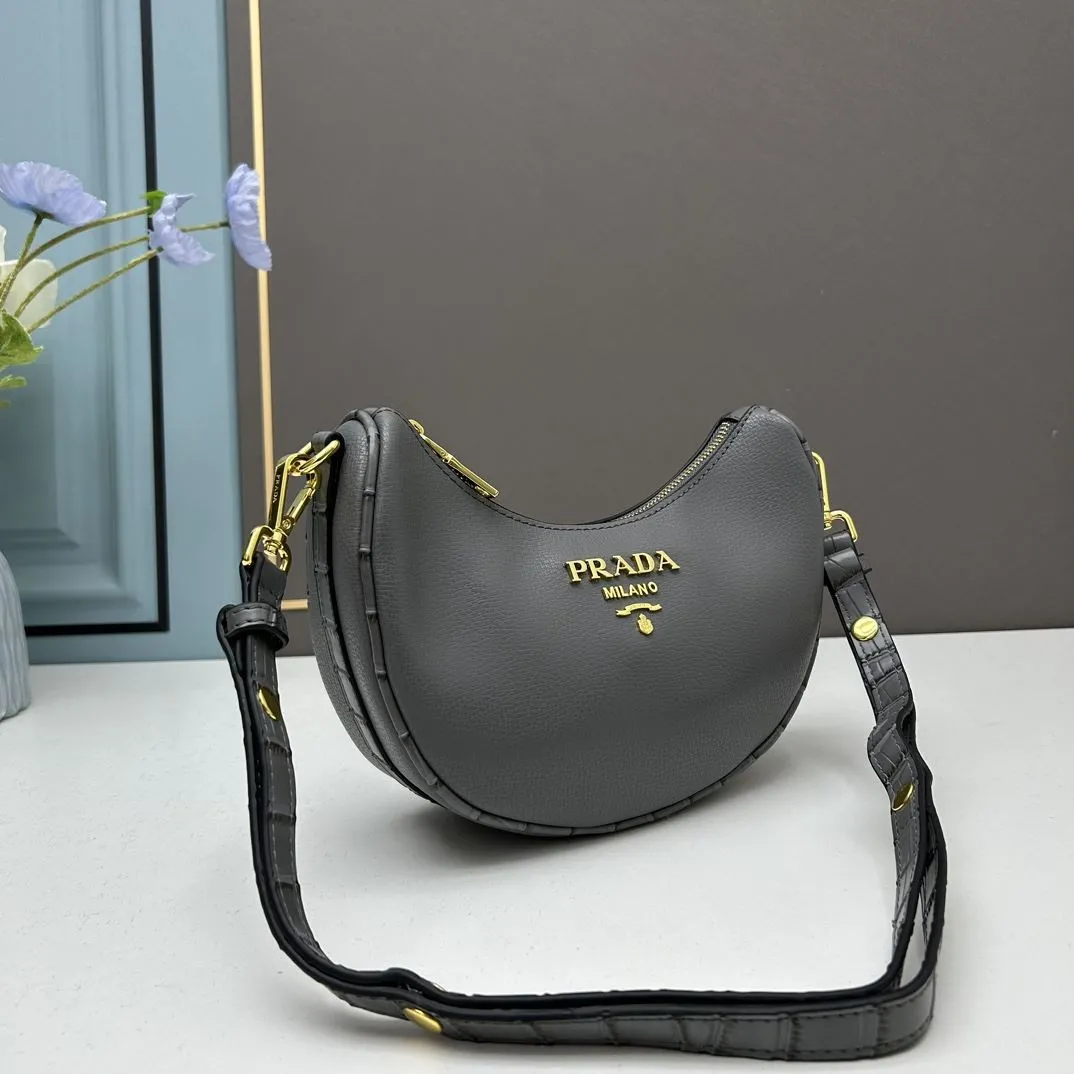 Alternative view of Prada Satchel Bags-779