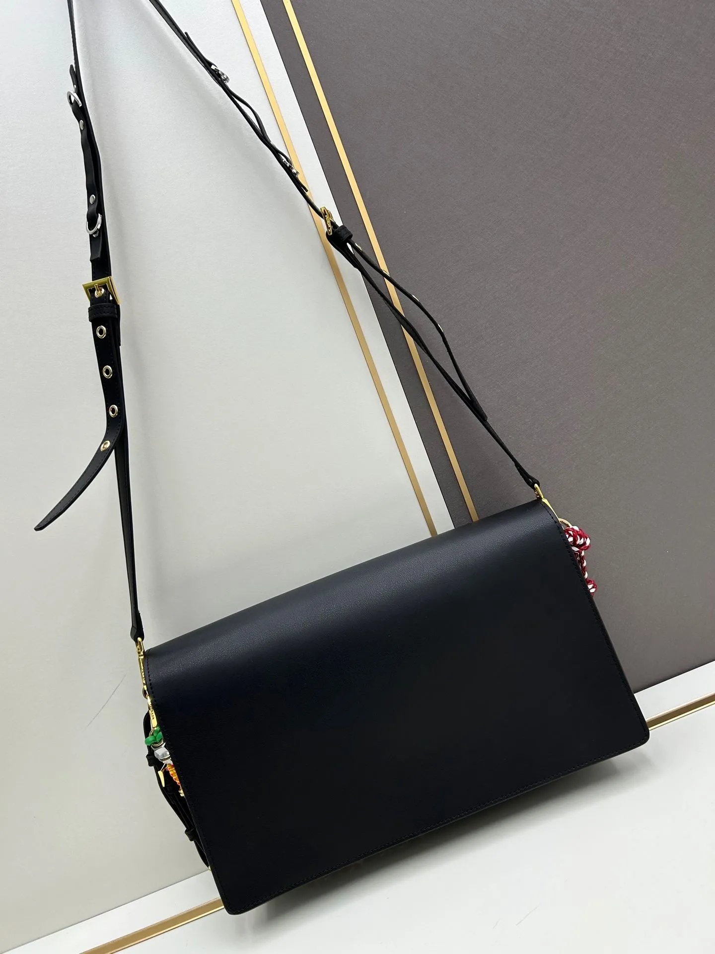 Alternative view of Prada Satchel Bags-809