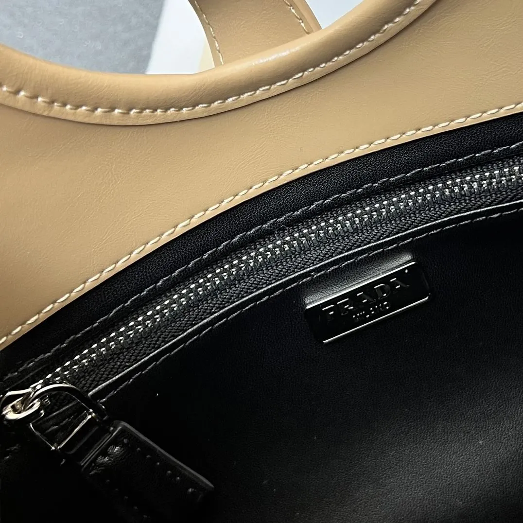 Alternative view of Prada Satchel Bags-824