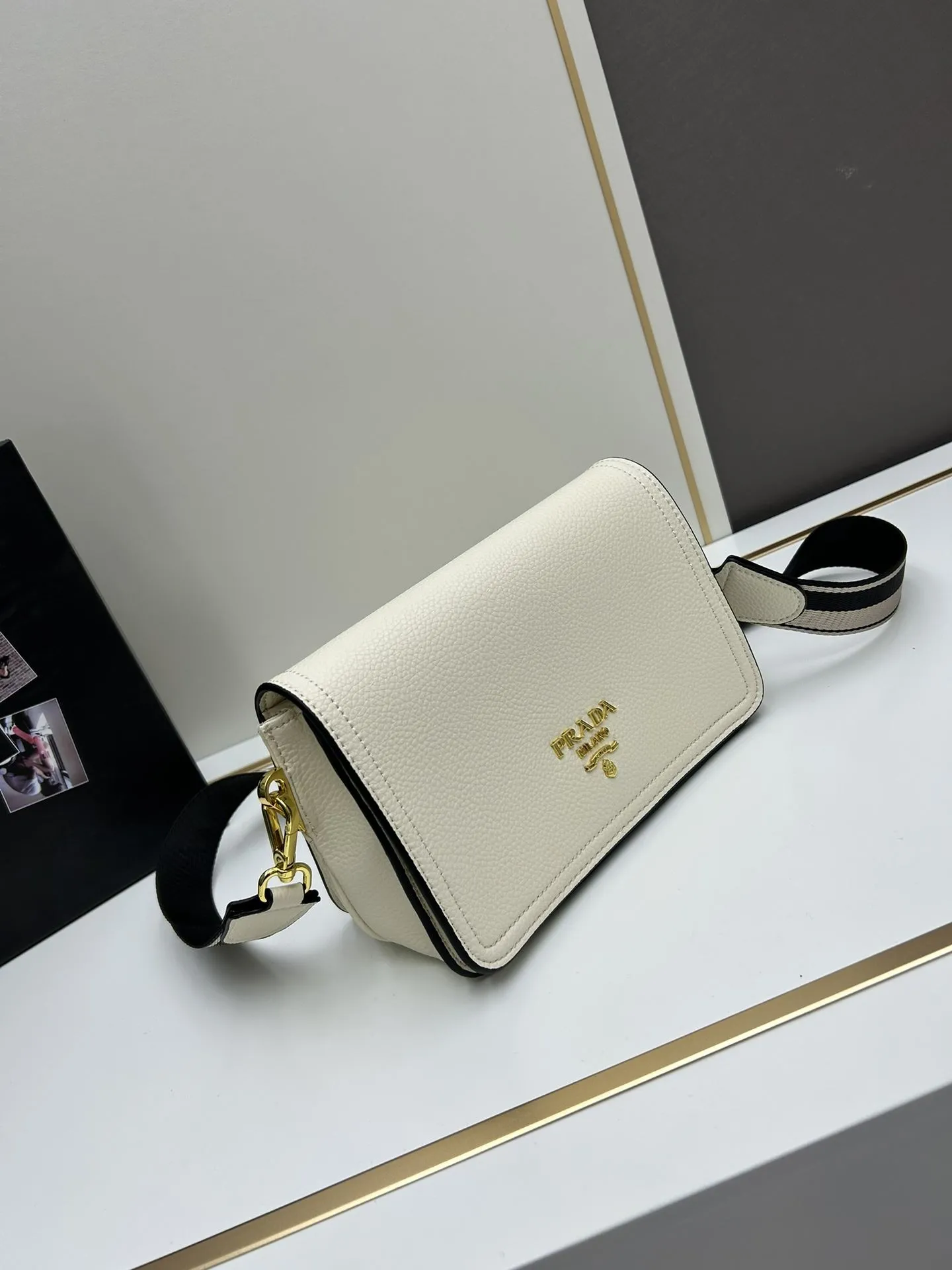 Alternative view of Prada Satchel Bags-932
