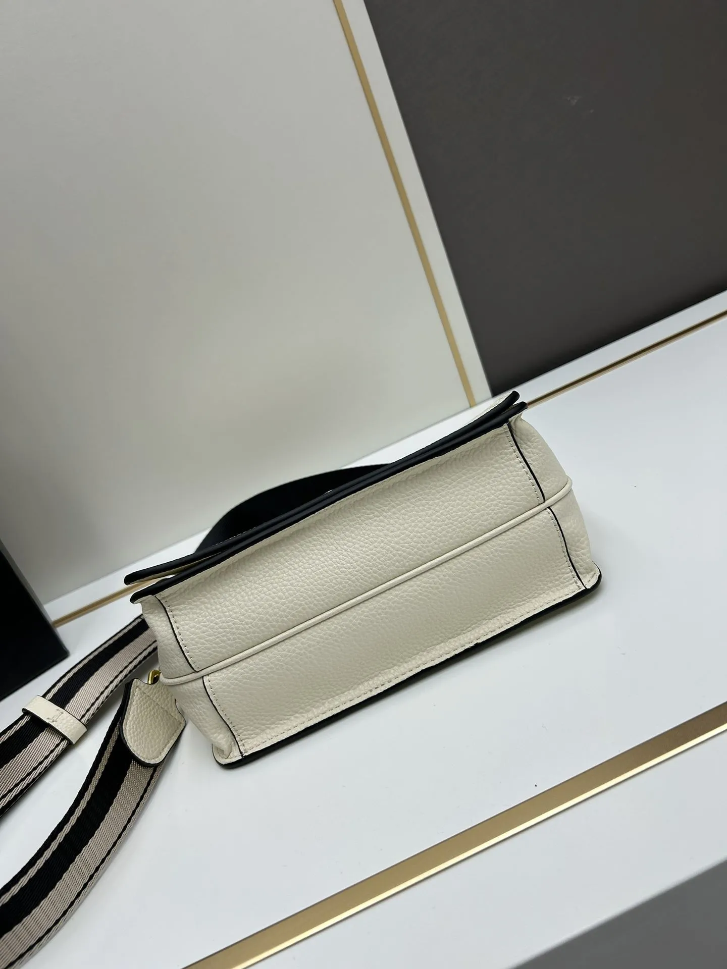 Prada Satchel Bags-932 - Image 5