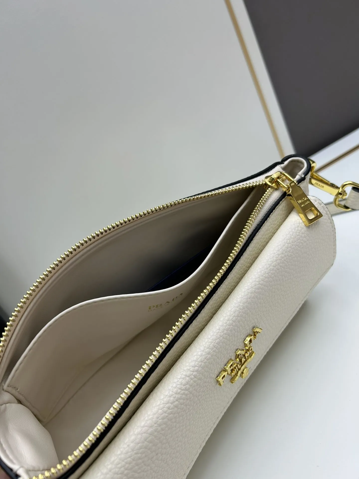 Prada Satchel Bags-937 - Image 7