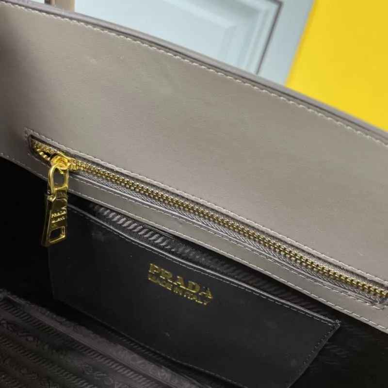 Prada Shopping Bags-26 - Image 7