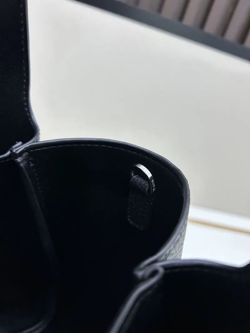 Prada Shopping Bags-40 - Image 8