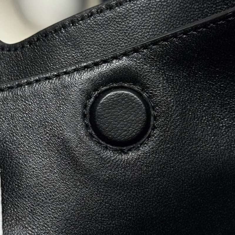 Prada Shopping Bags-64 - Image 7