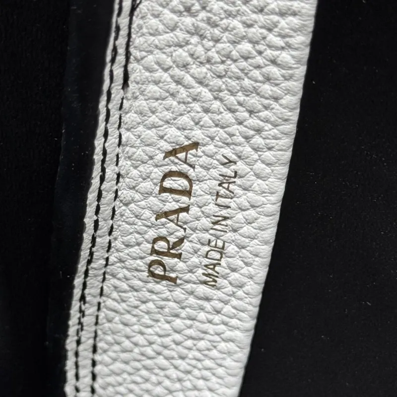 Prada Shopping Bags-64 - Image 8