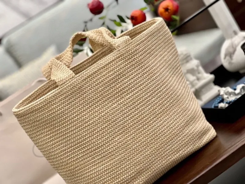 Prada Shopping Bags-75 - Image 8