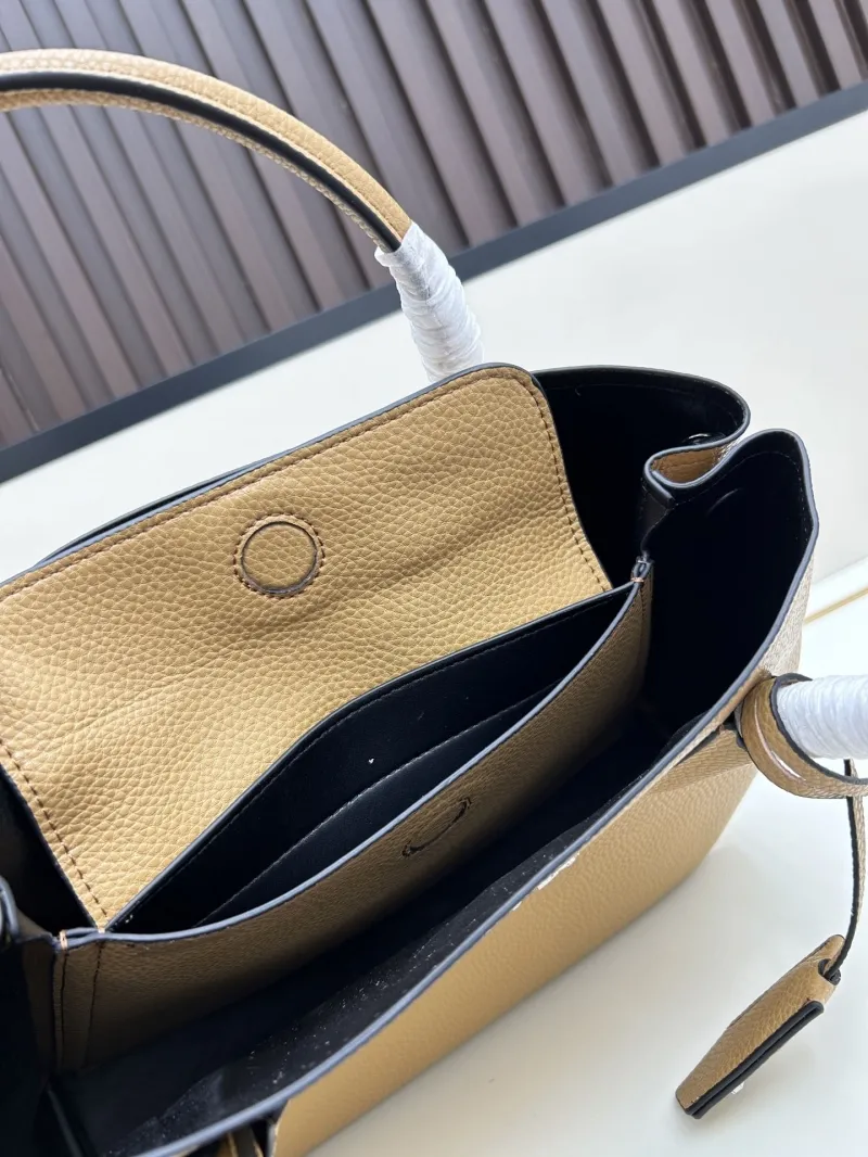 Prada Shopping Bags-88 - Image 8