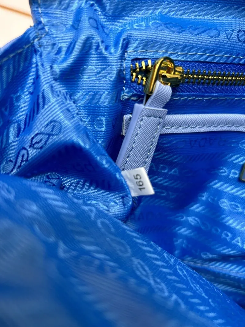 Prada Shopping Bags-112 - Image 9