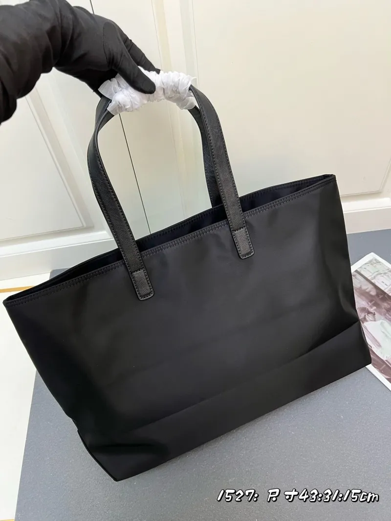 Alternative view of Prada Shopping Bags-119