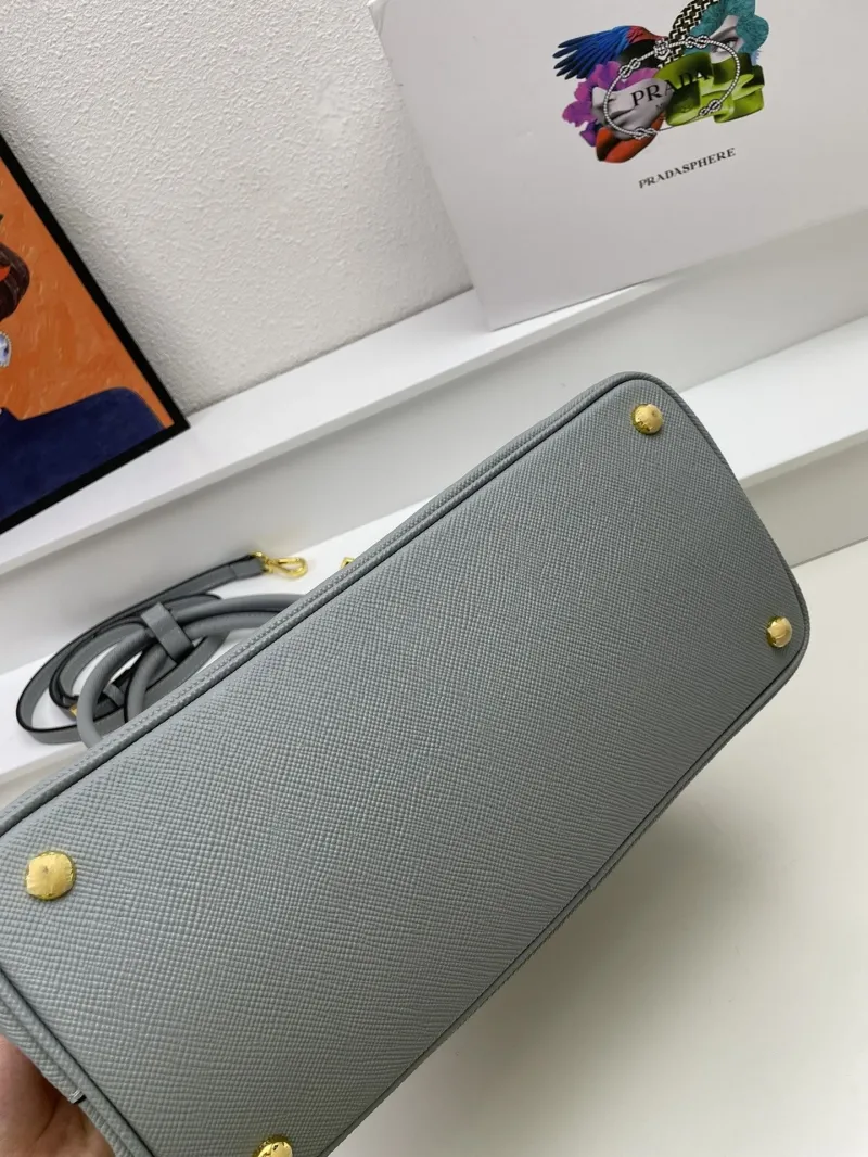 Prada Shopping Bags-135 - Image 6