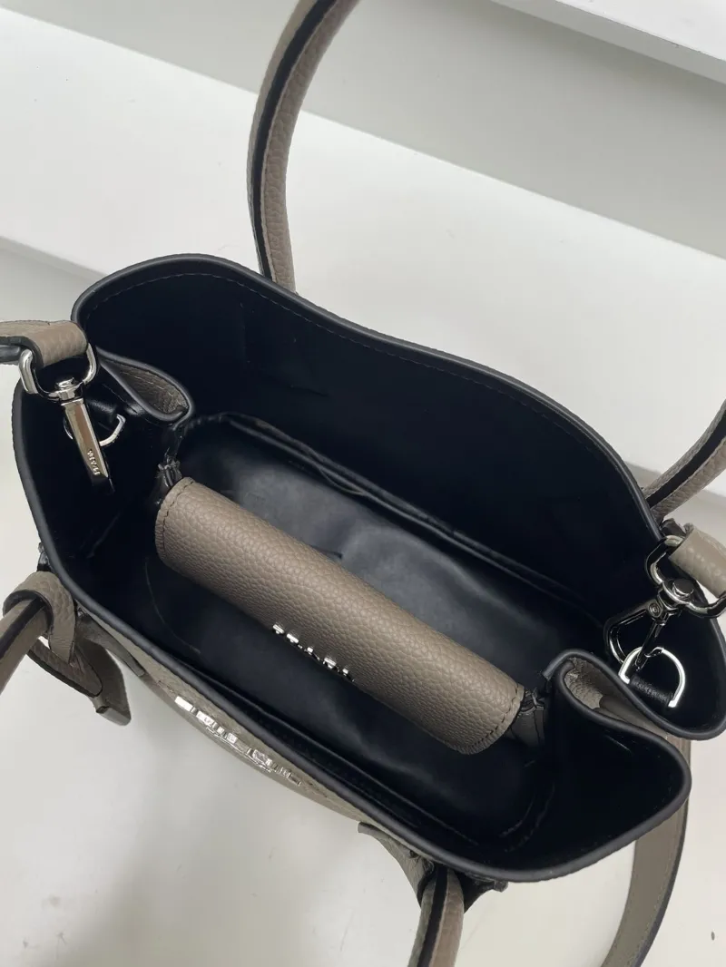 Prada Shopping Bags-162 - Image 8
