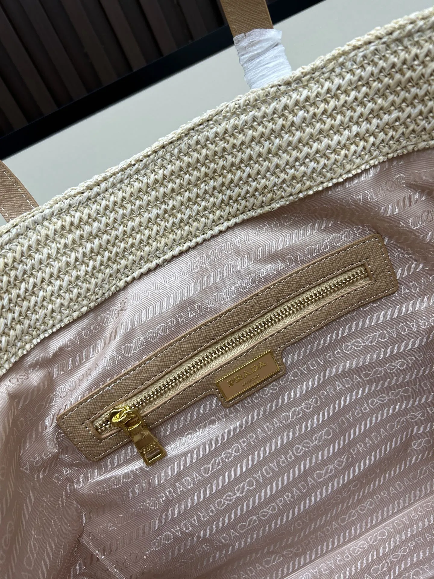 Prada Shopping Bags-182 - Image 8