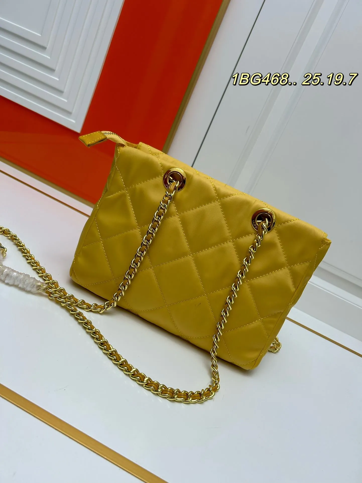 Alternative view of Prada Shopping Bags-183