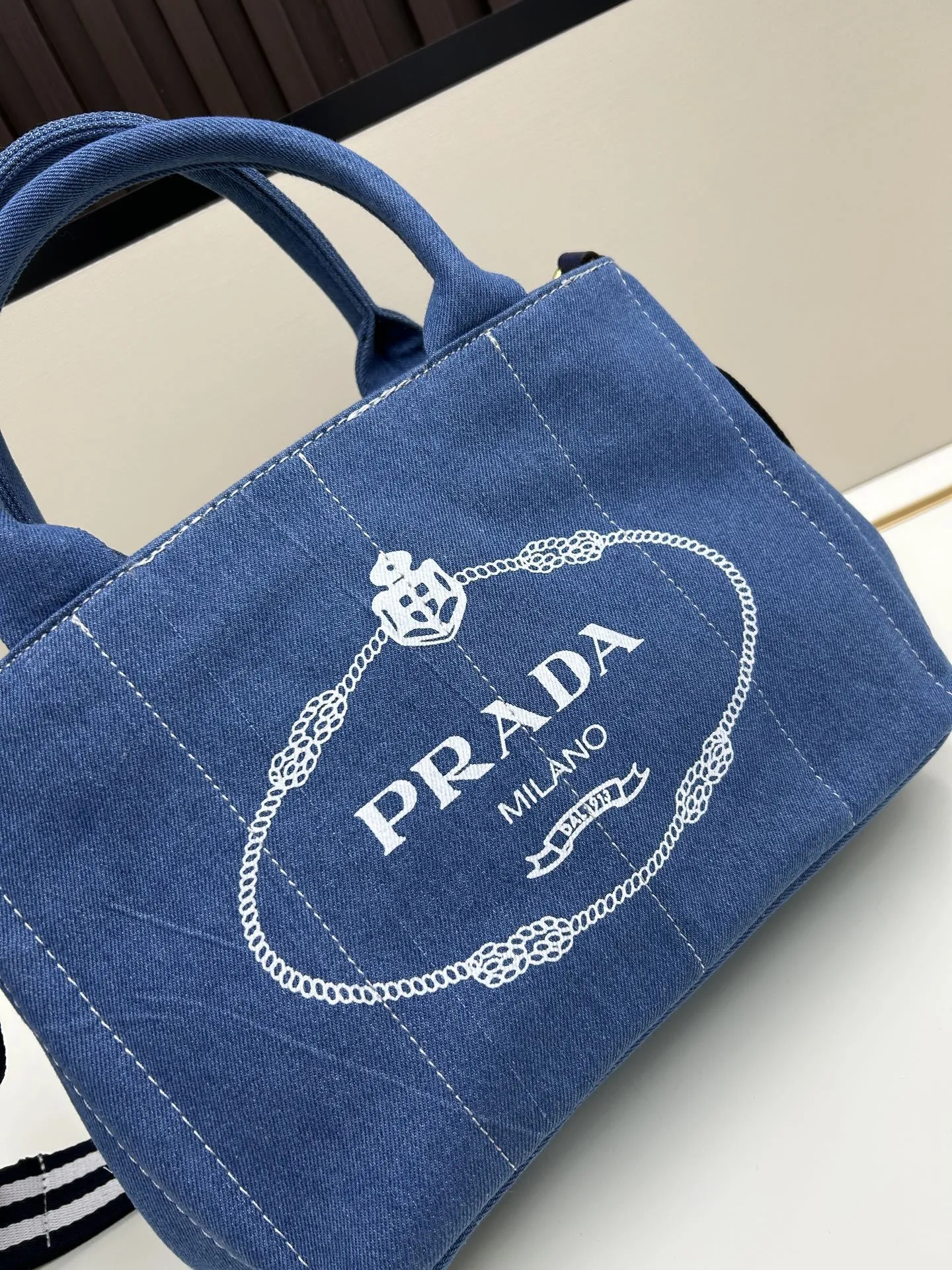 Prada Shopping Bags-191 - Image 4