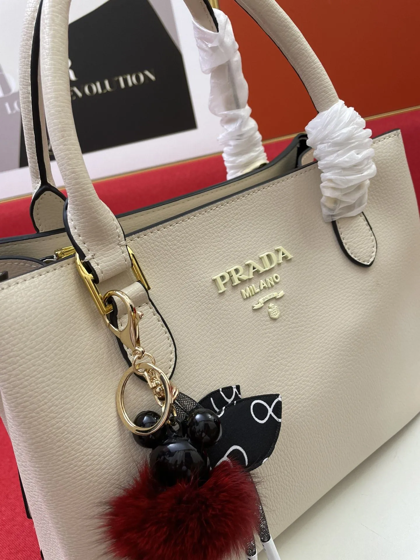 Prada Shopping Bags-192 - Image 4