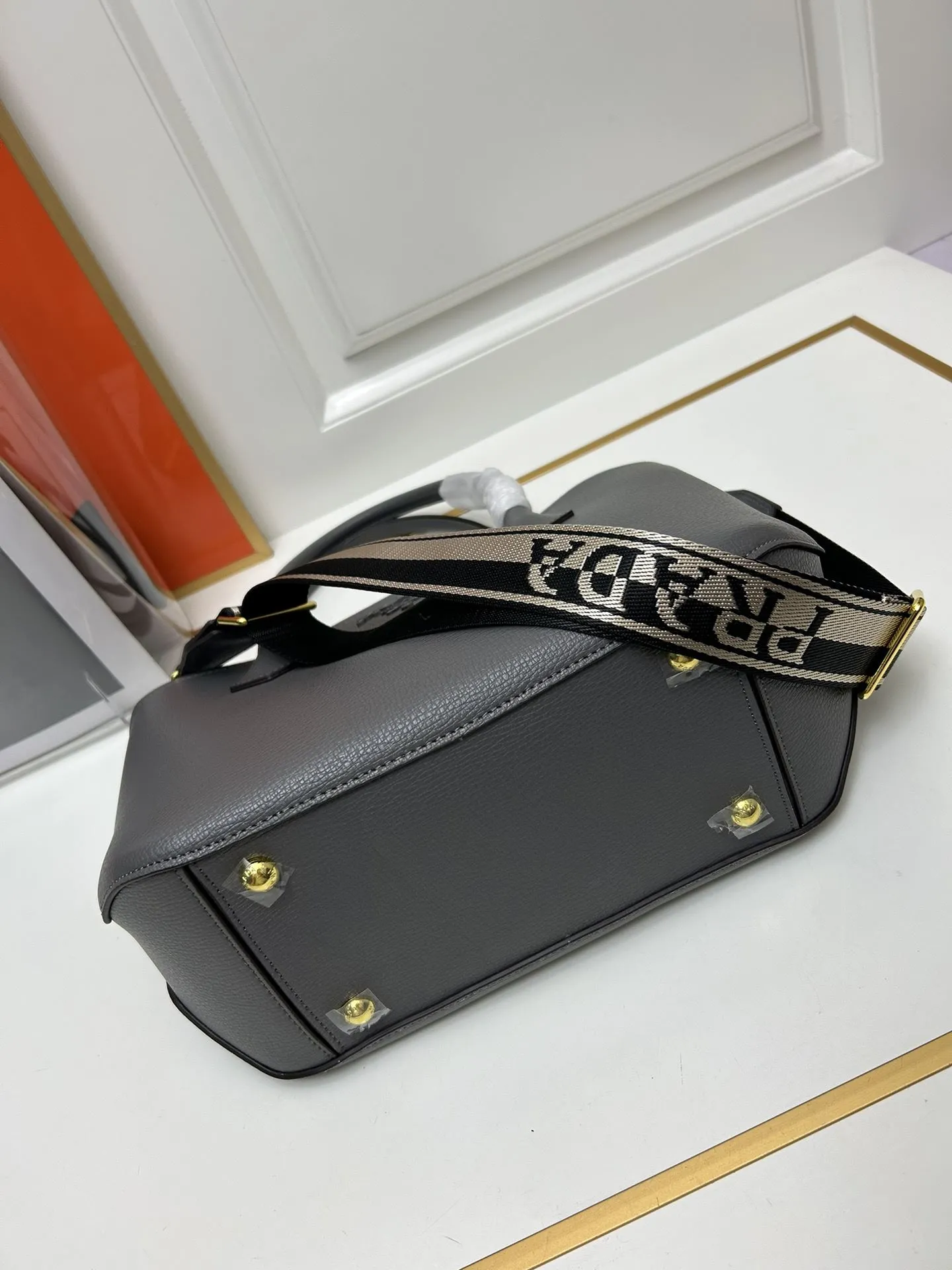 Prada Shopping Bags-200 - Image 7