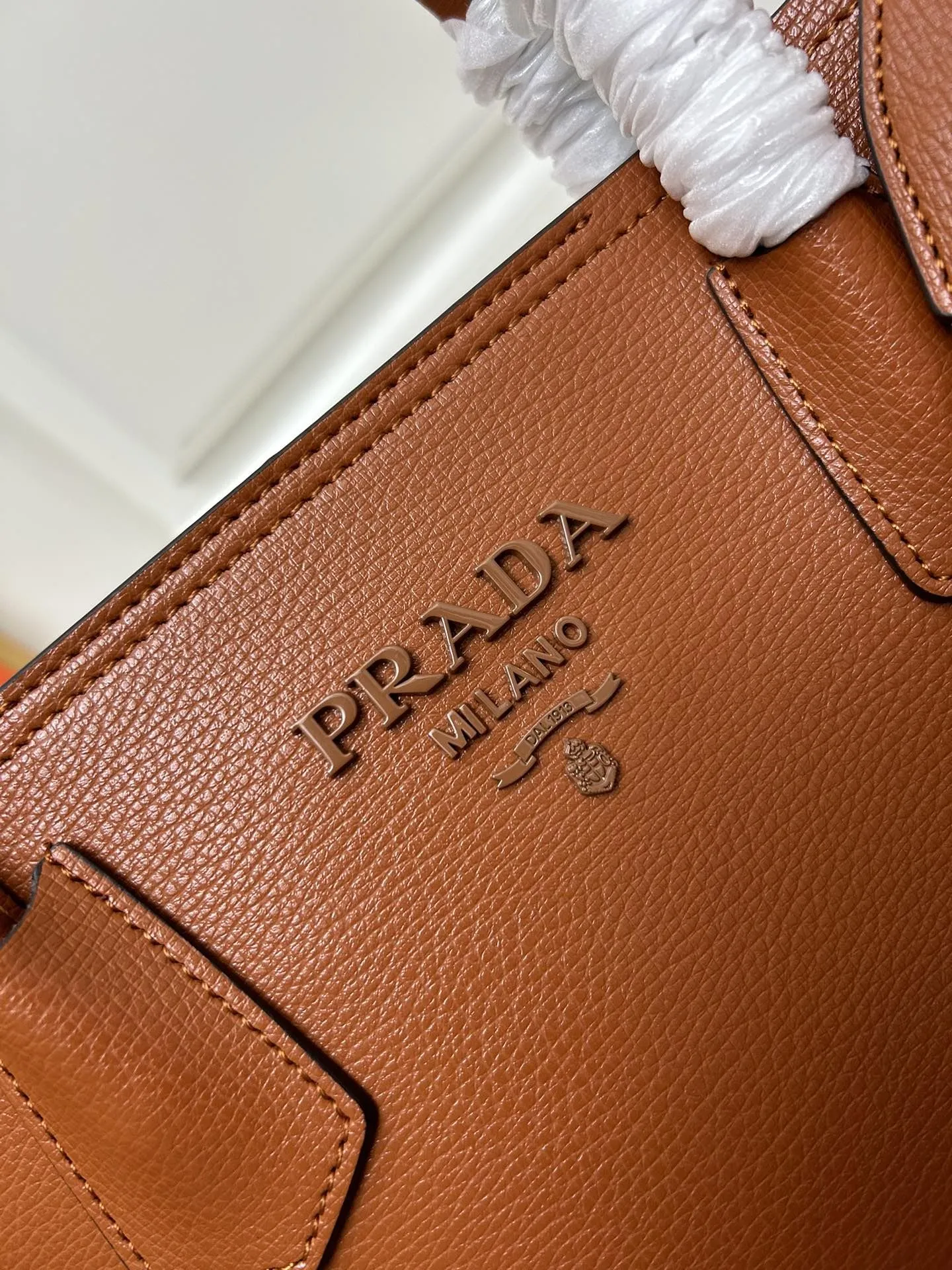 Prada Shopping Bags-203 - Image 4
