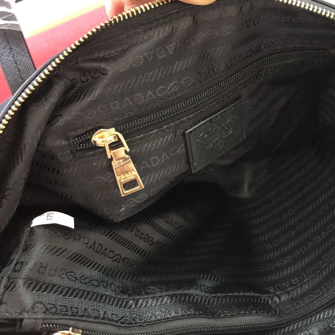 Prada Shopping Bags-204 - Image 8
