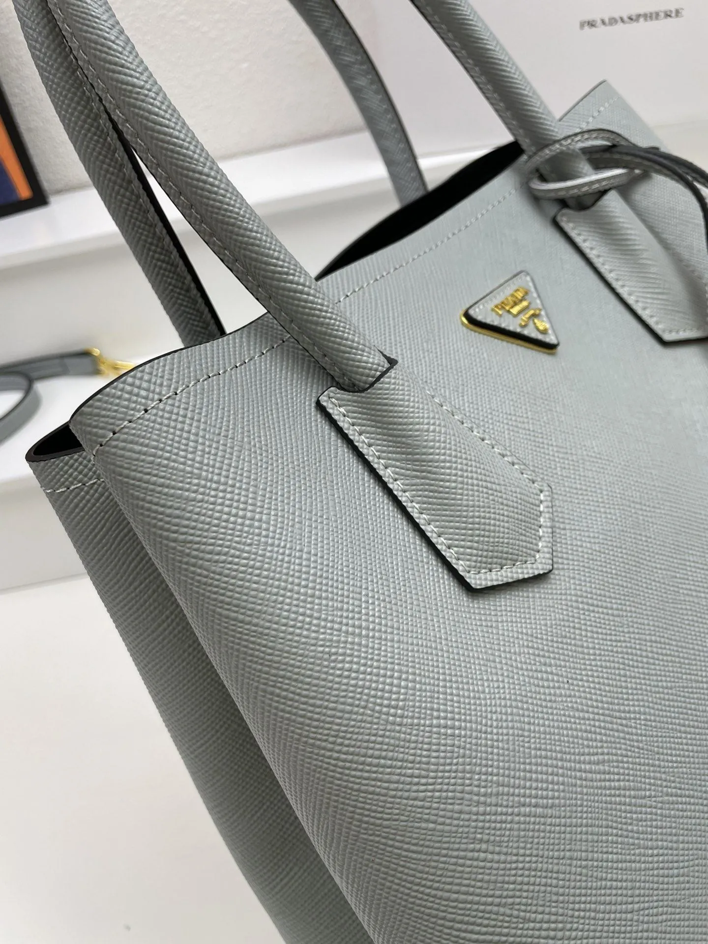 Prada Shopping Bags-220 - Image 4