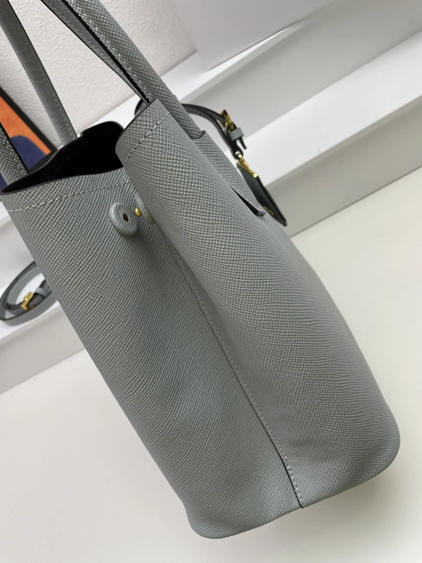 Prada Shopping Bags-220 - Image 5