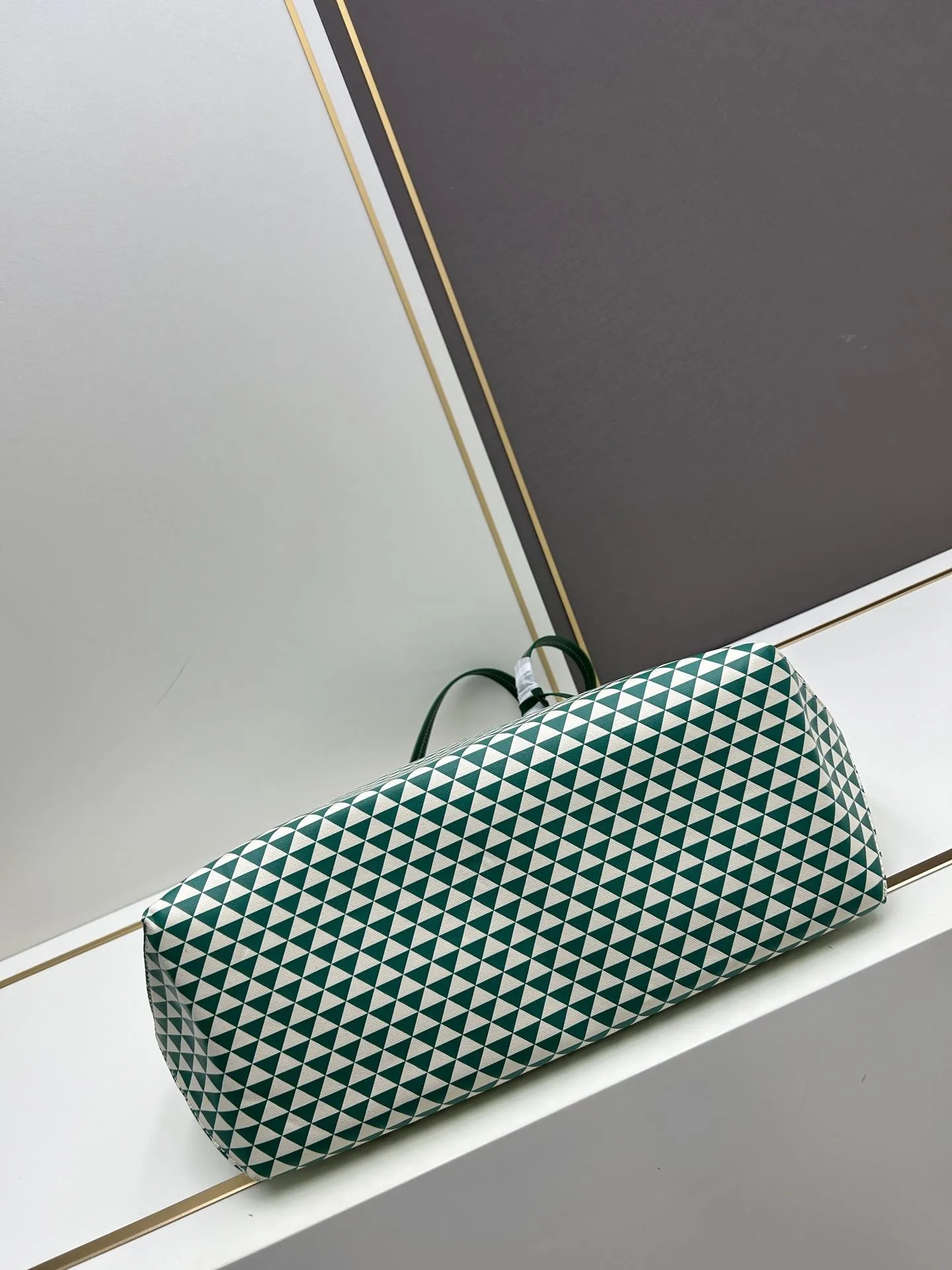 Prada Shopping Bags-231 - Image 5