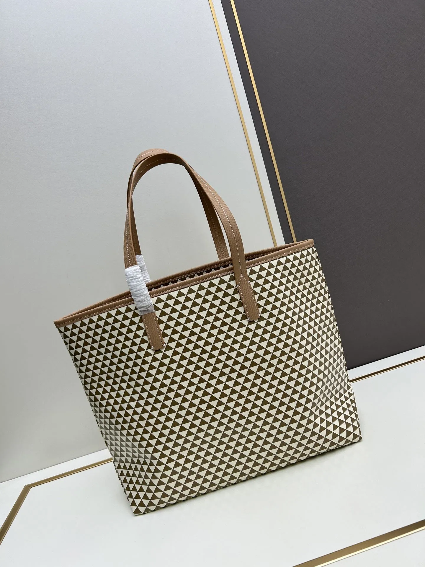Prada Shopping Bags-234 - Image 3