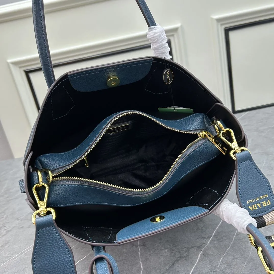 Prada Shopping Bags-241 - Image 7