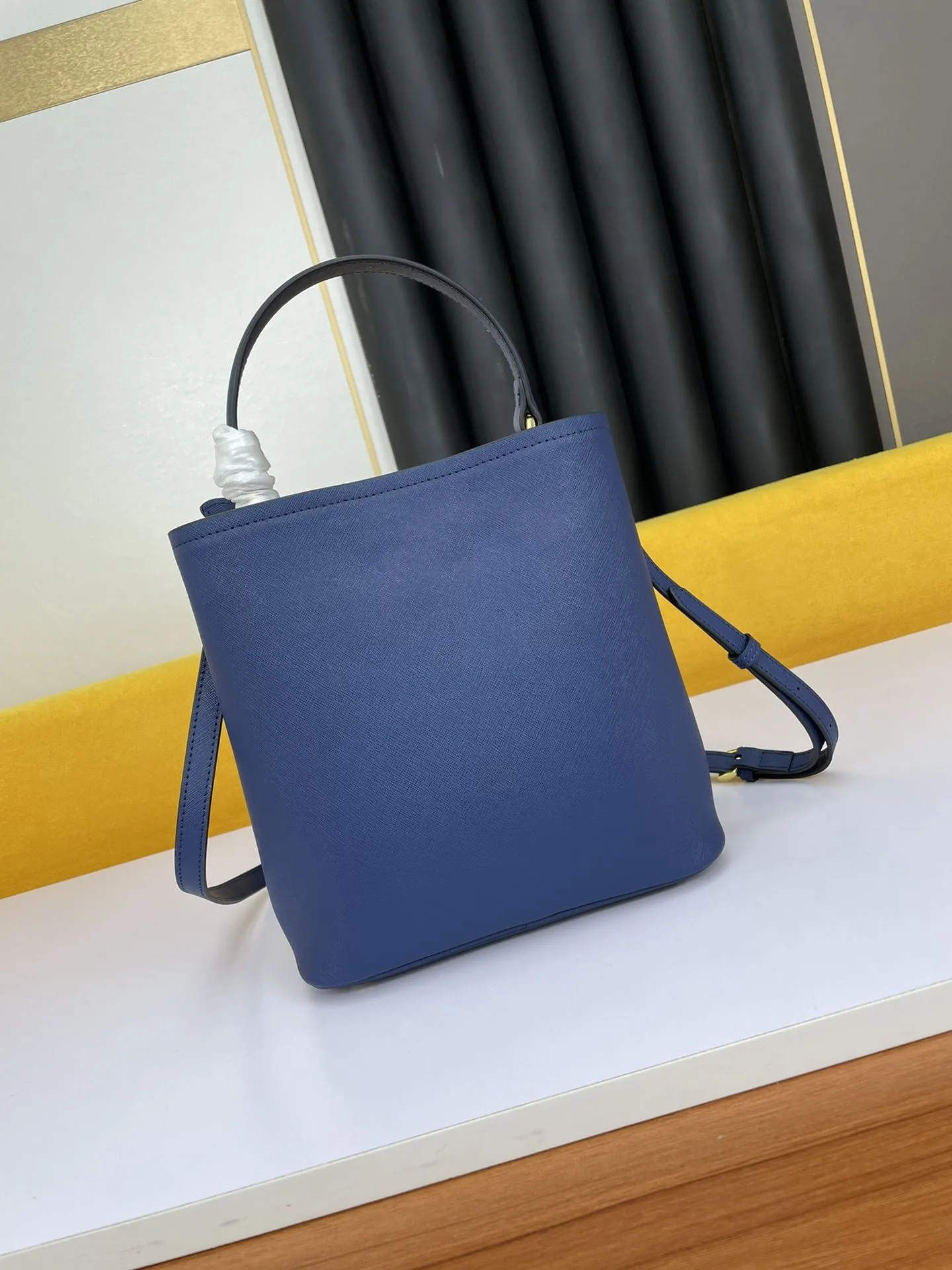 Prada Shopping Bags-276 - Image 3