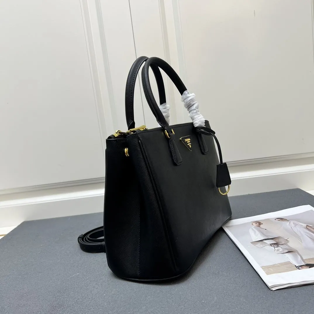 Alternative view of Prada Shopping Bags-279