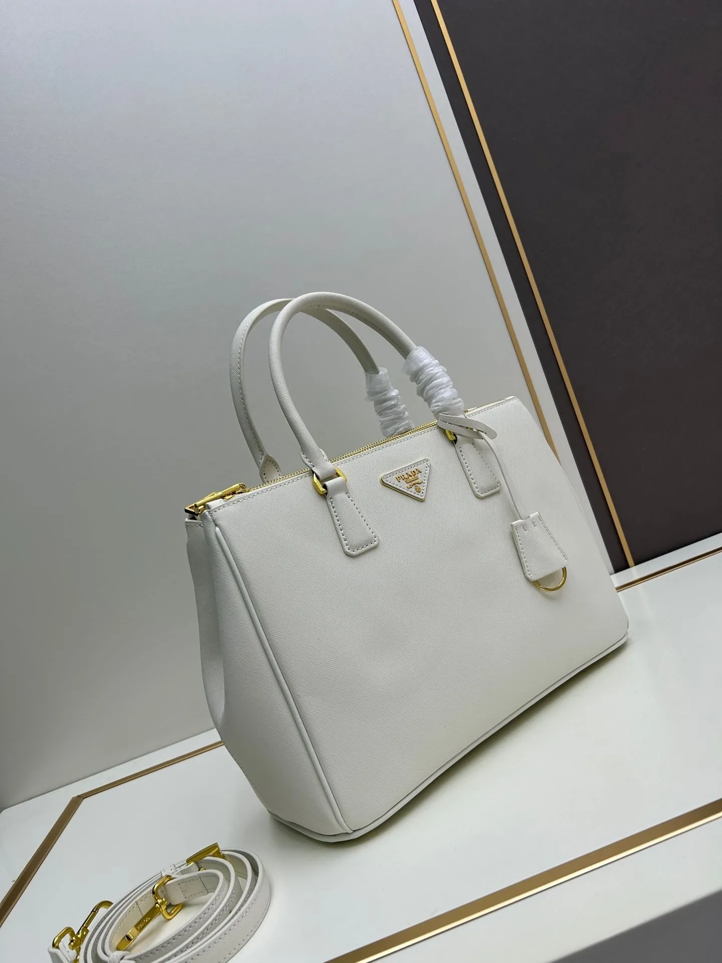 Alternative view of Prada Shopping Bags-281