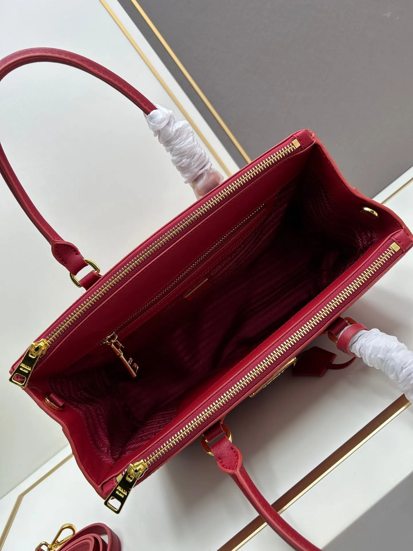 Prada Shopping Bags-282 - Image 6