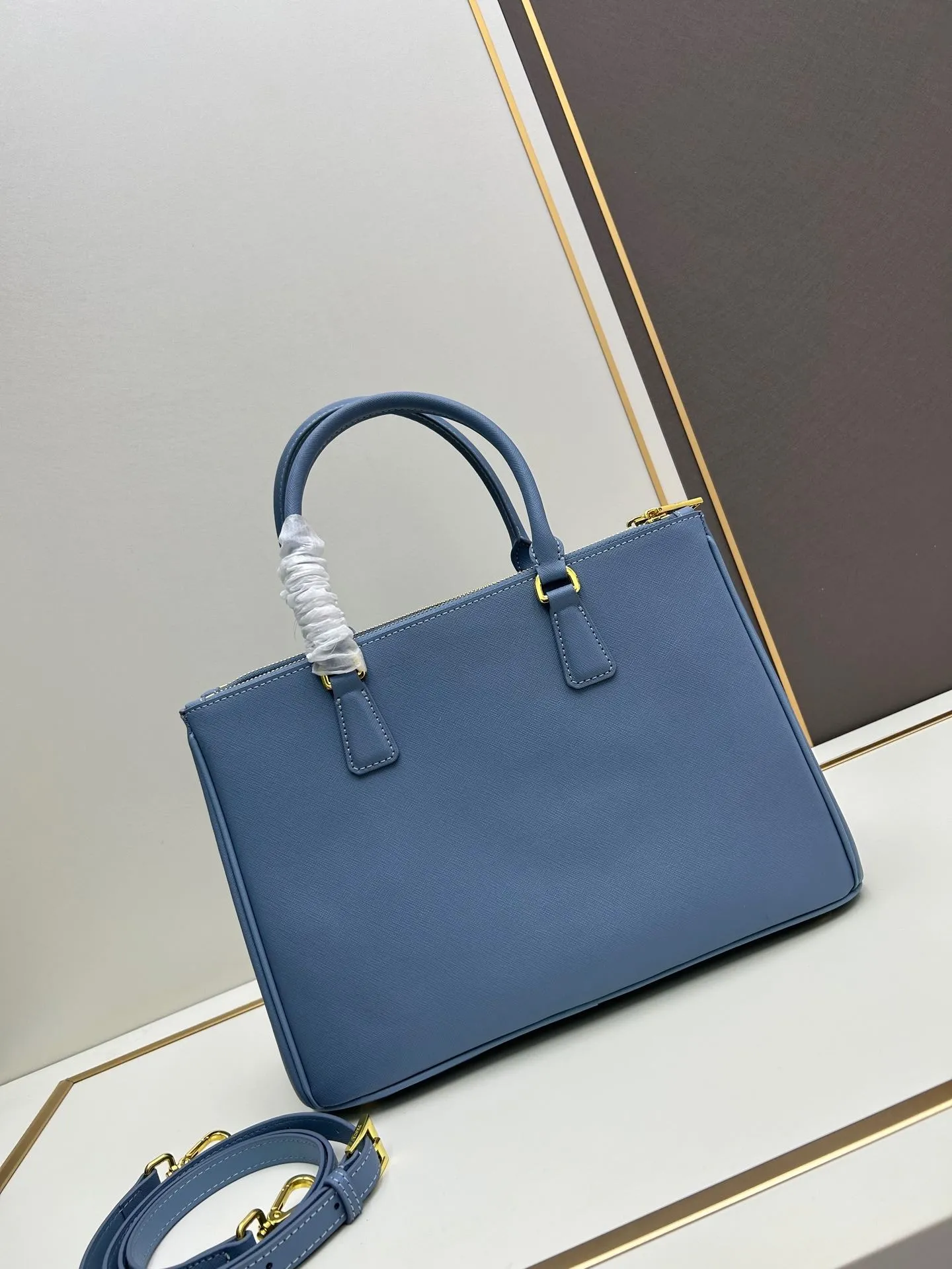 Prada Shopping Bags-285 - Image 3