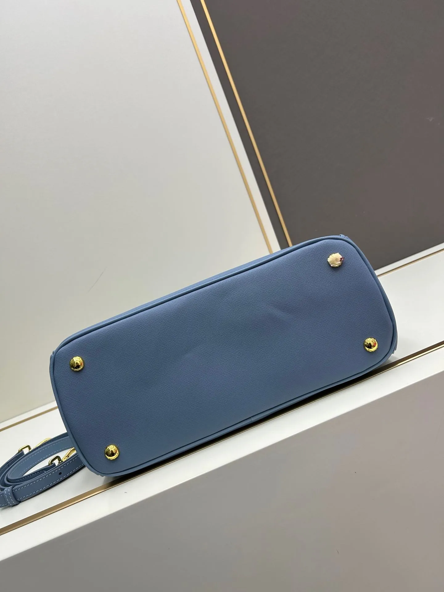 Prada Shopping Bags-285 - Image 5