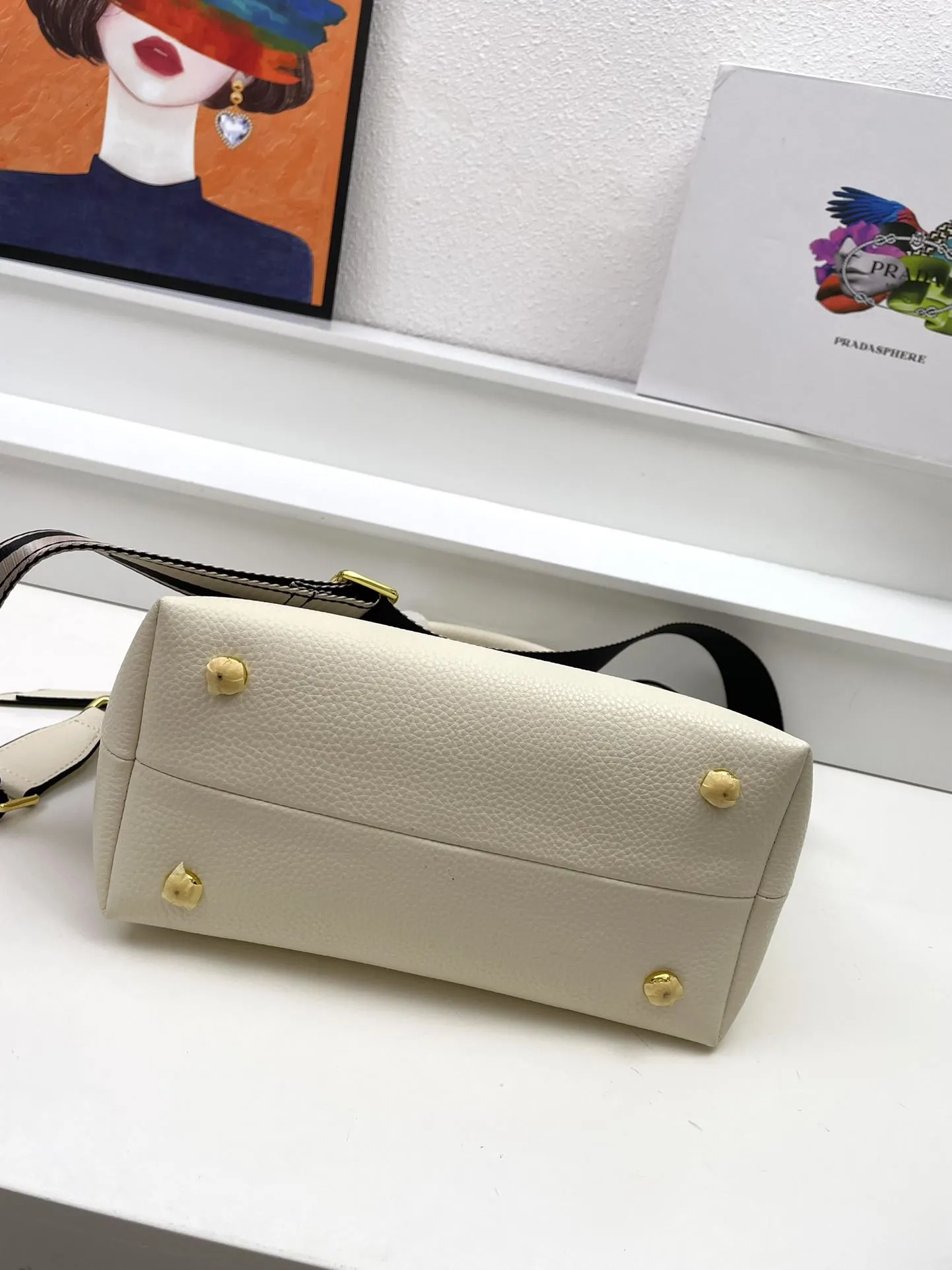 Prada Shopping Bags-289 - Image 7
