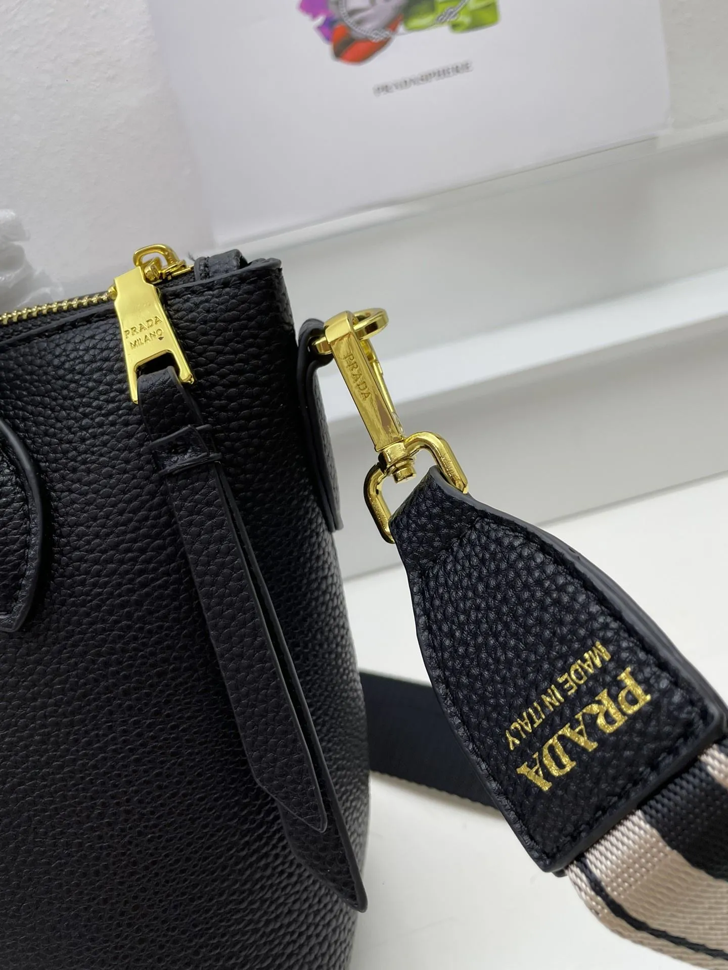Prada Shopping Bags-290 - Image 6