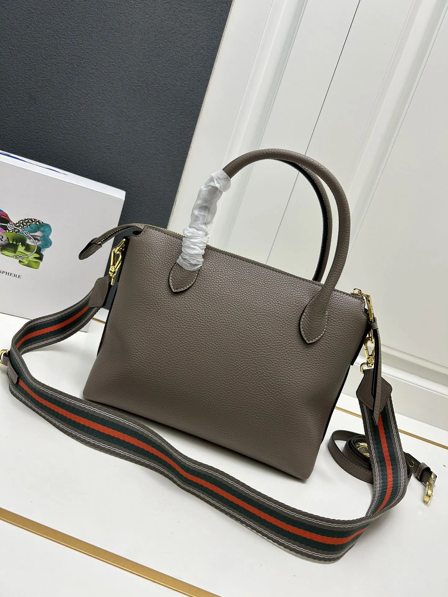 Prada Shopping Bags-309 - Image 3