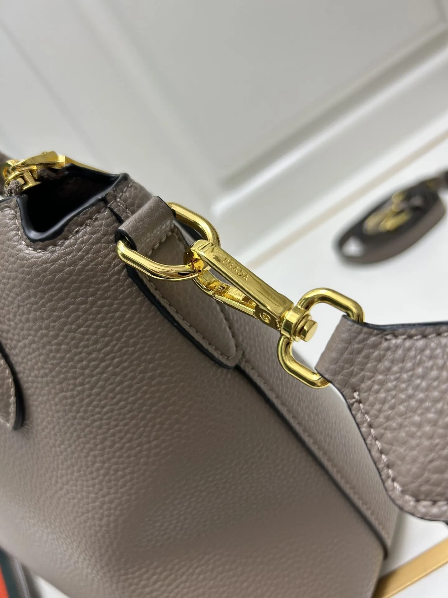 Prada Shopping Bags-309 - Image 6