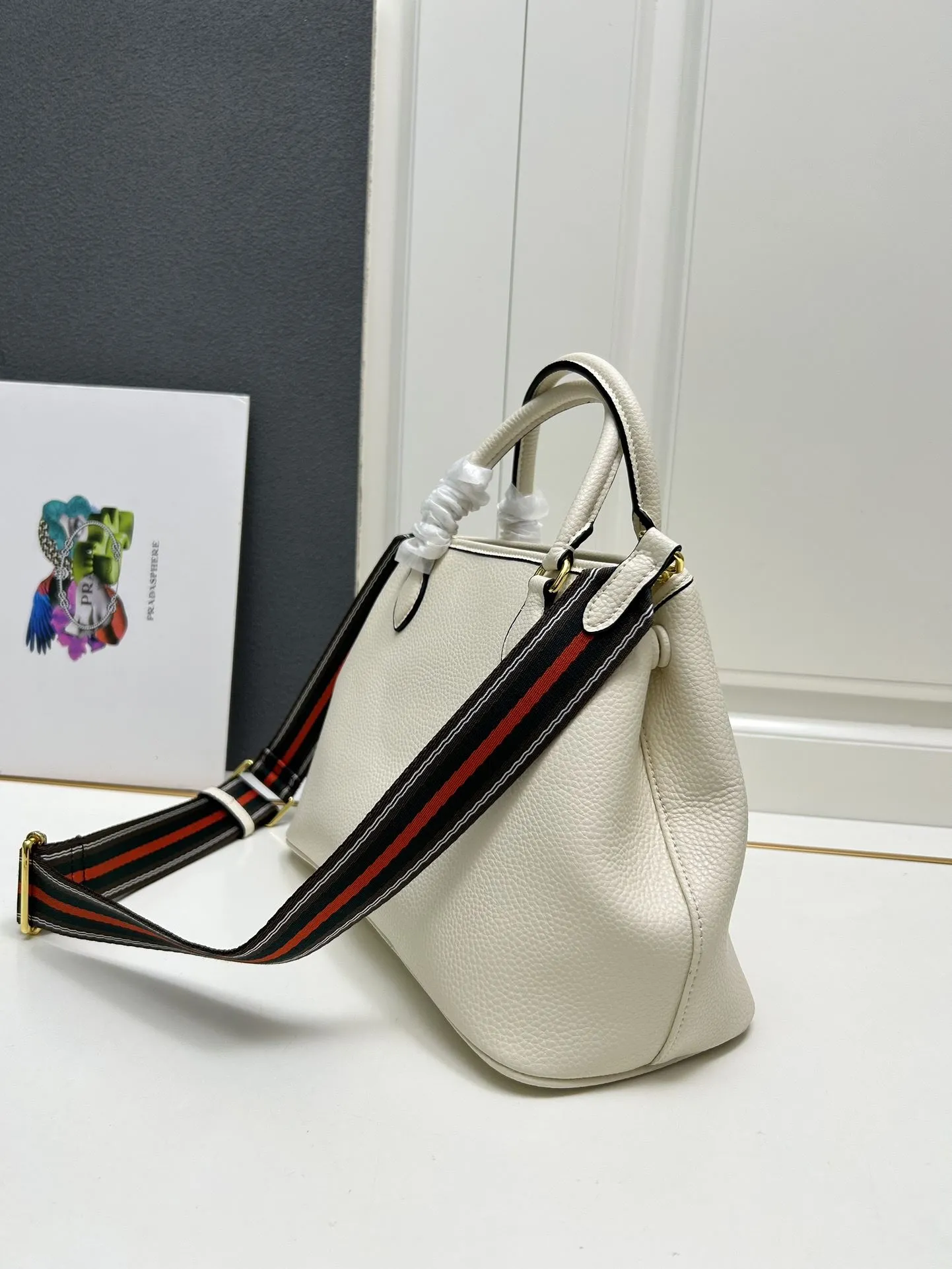 Prada Shopping Bags-312 - Image 3