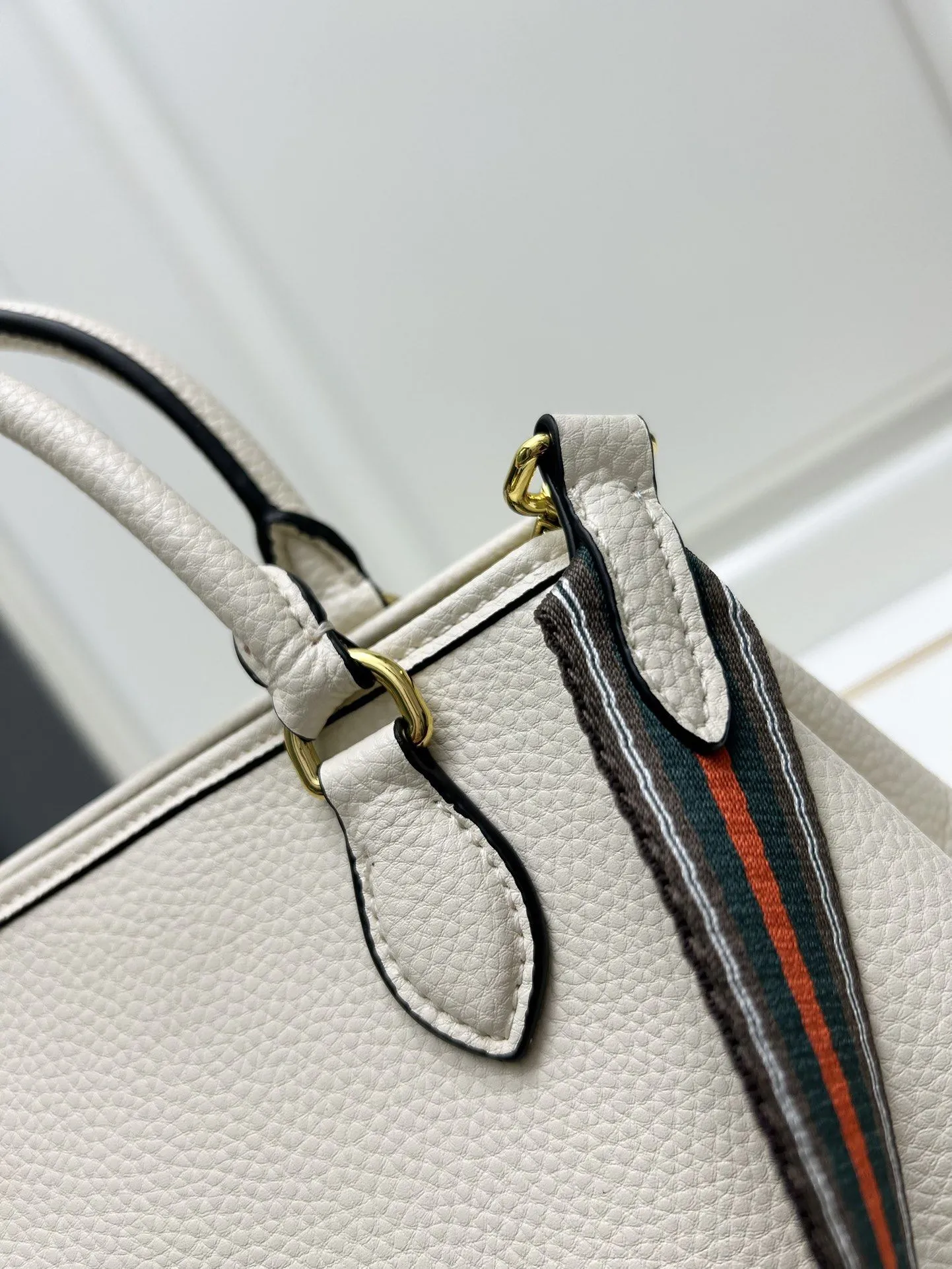 Prada Shopping Bags-312 - Image 5